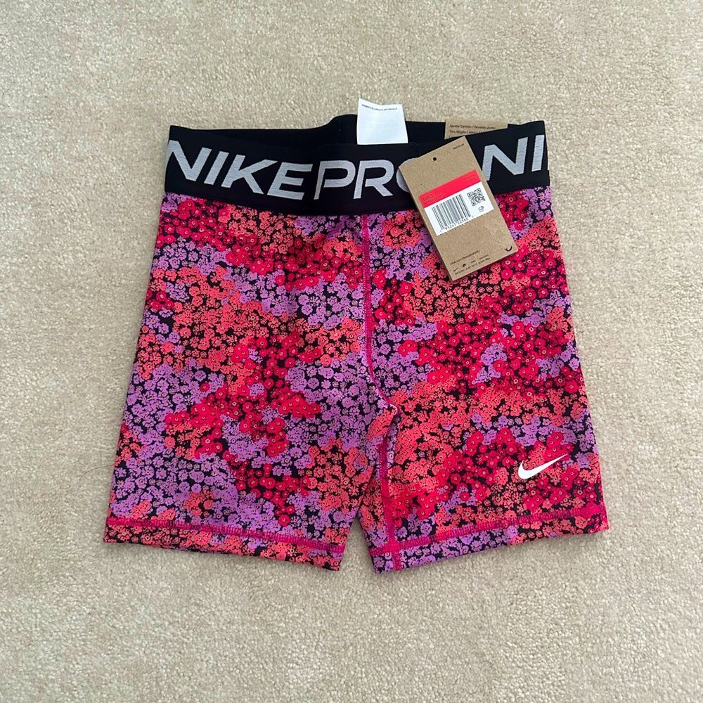 Brand New Girls Nike pros